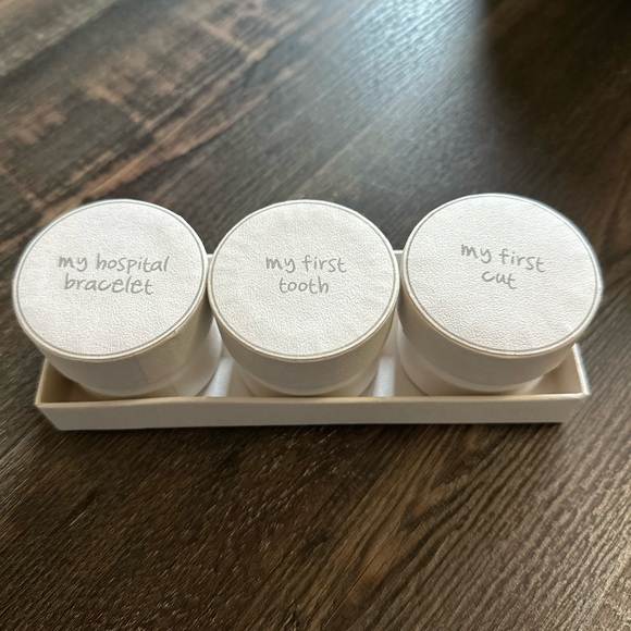 Adorable Baby Keepsake Round Boxes Set of 3 - New - Picture 1 of 7